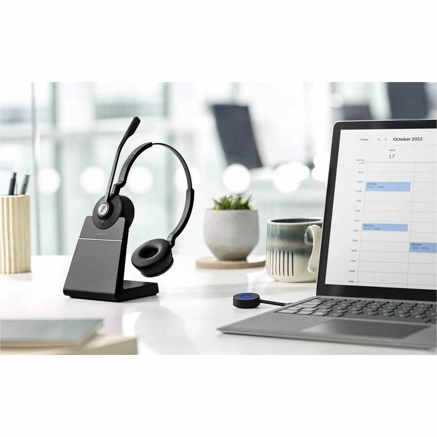 Jabra Engage SE stereo wireless UC headset with boom microphone for business calling