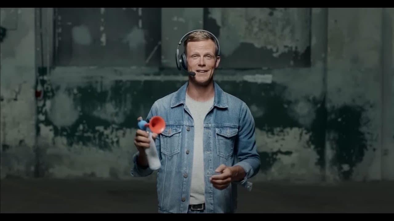 BlueParrott Bluetooth Headset Noise-Canceling Demonstration