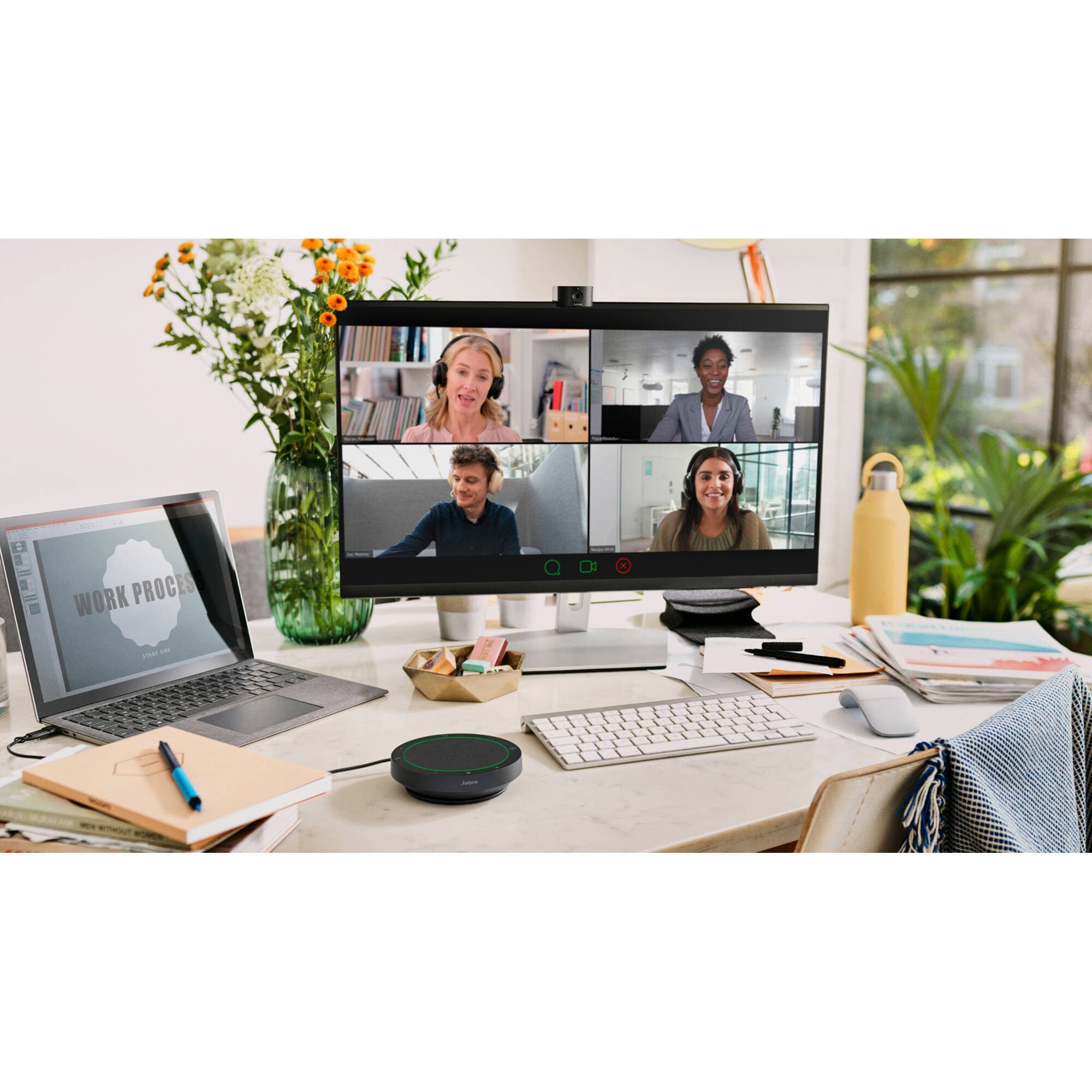 Jabra Speak2 40 MS Teams dark grey portable speakerphone with USB-C connection